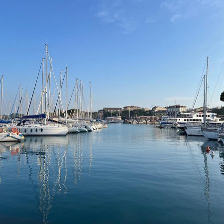 Apartamento Attico In Piazza Matteotti Desenzano del Garda Exterior foto