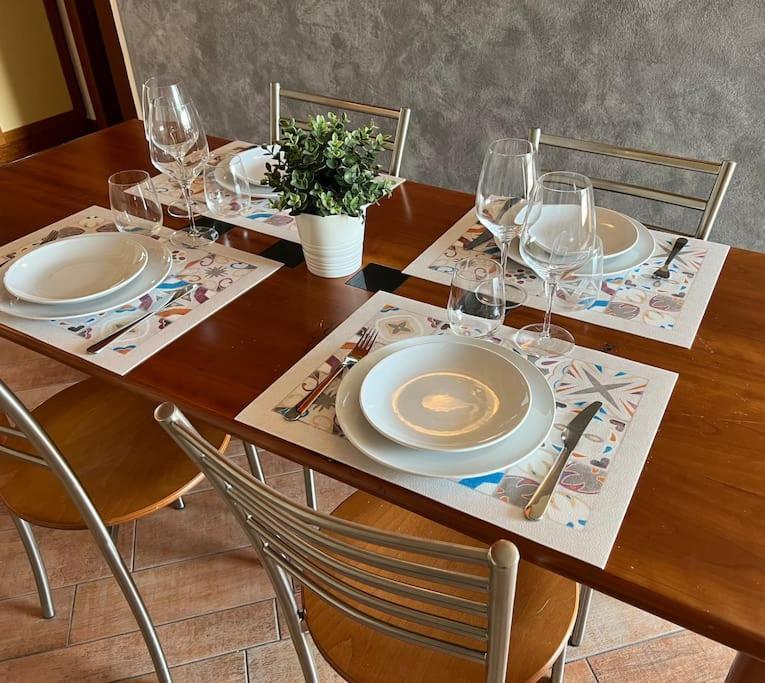 Apartamento Attico In Piazza Matteotti Desenzano del Garda Exterior foto