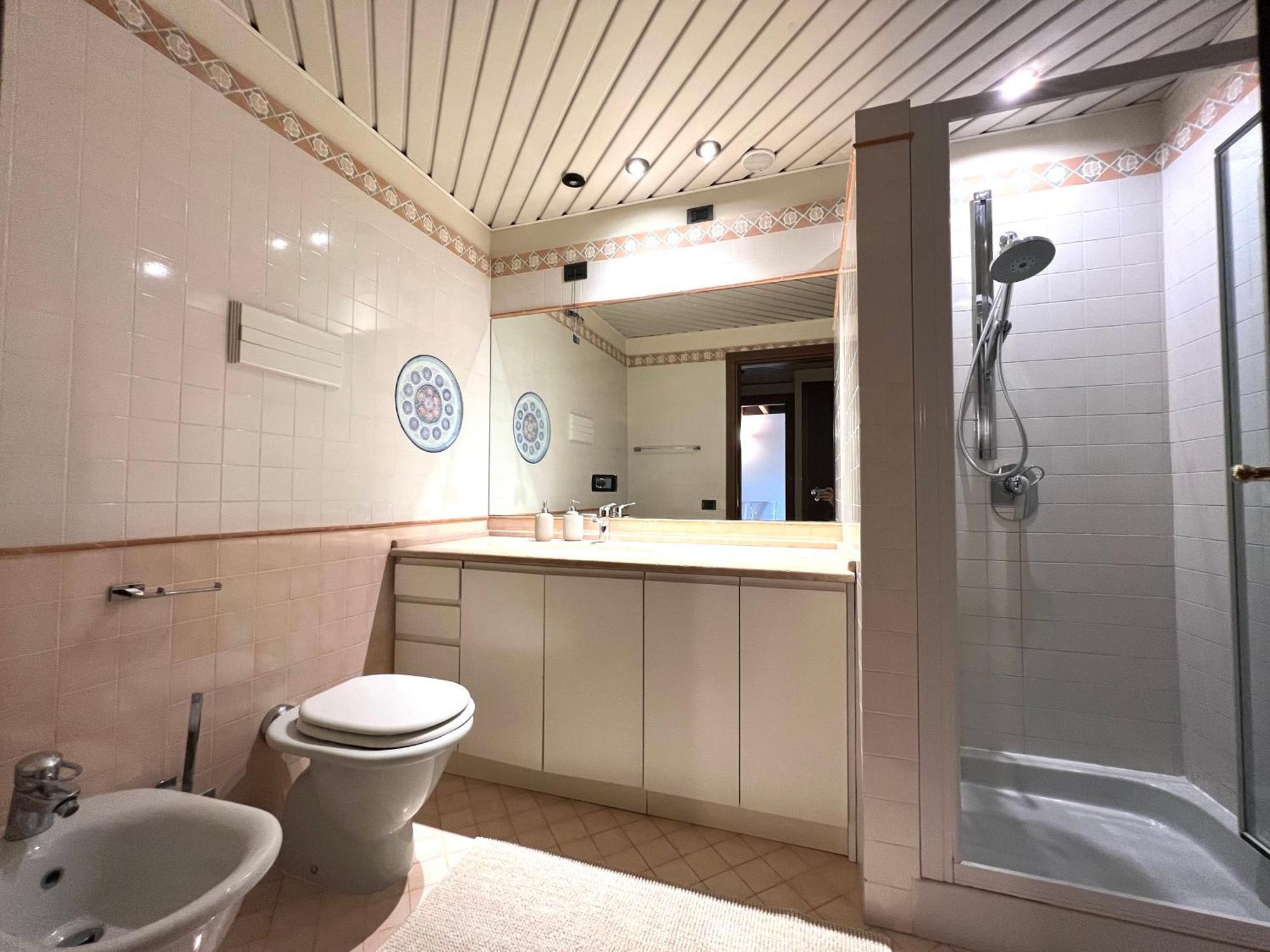 Apartamento Attico In Piazza Matteotti Desenzano del Garda Exterior foto