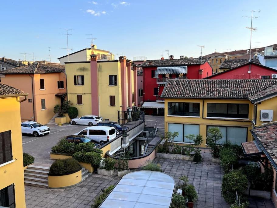 Apartamento Attico In Piazza Matteotti Desenzano del Garda Exterior foto